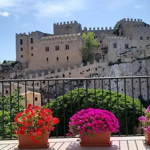 In Centro Storico Ferienhaus Caccamo