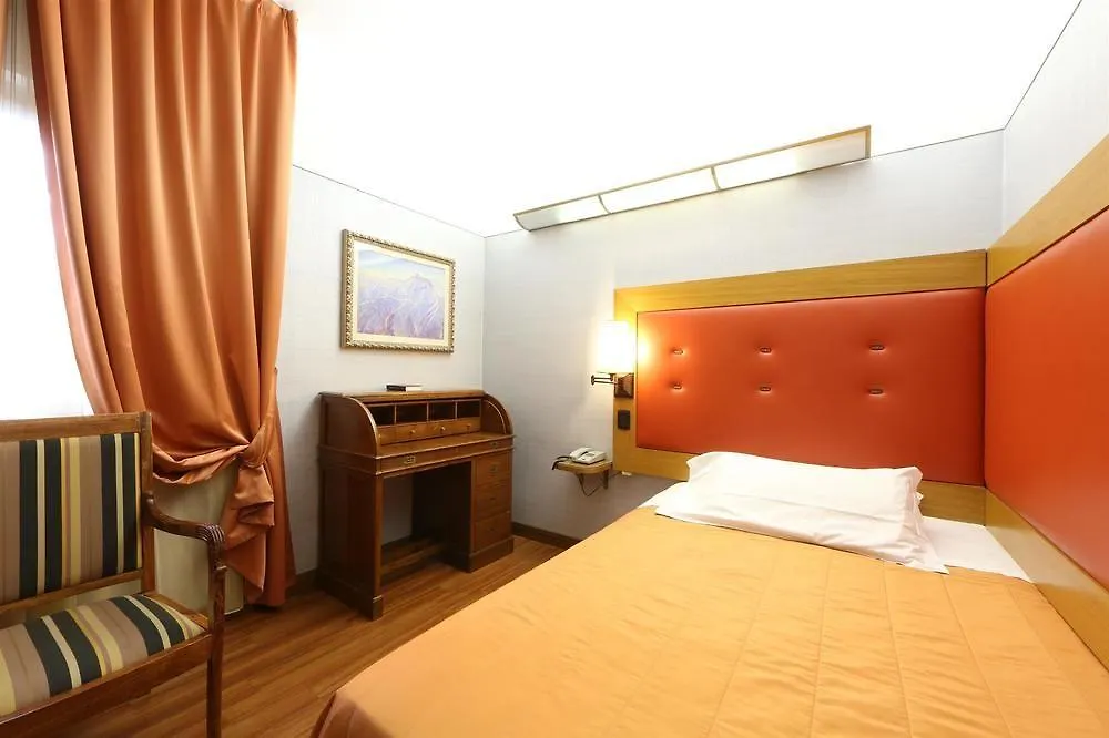 **** Hotel Axyhotels Innstyle Milano Italy